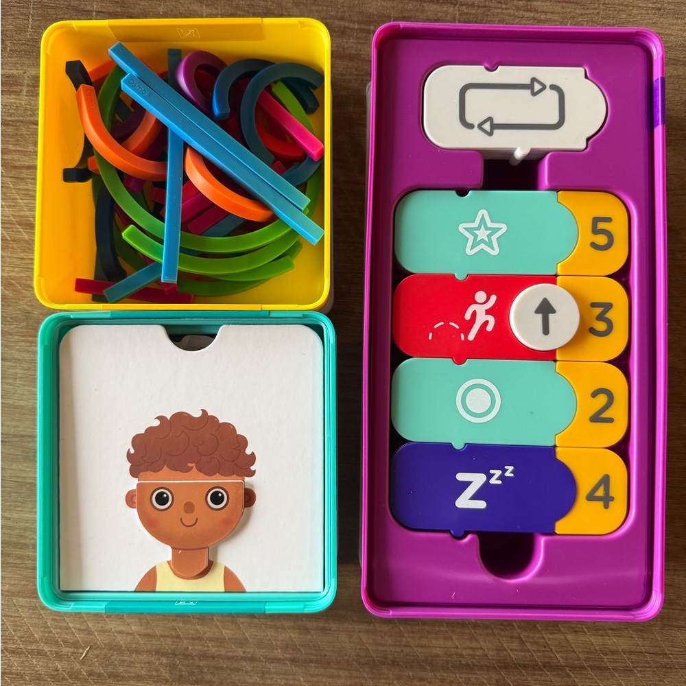 Osmo Genius Kit IPad & Fire Base Included - Picture 2 of 4